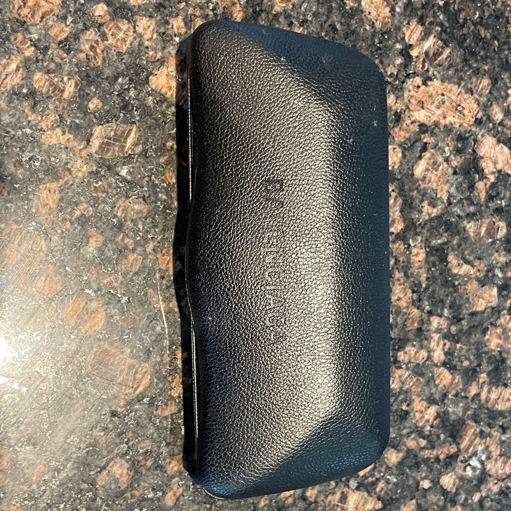 Balenciaga Women’s Brown Sunglasses - Picture 5 of 5